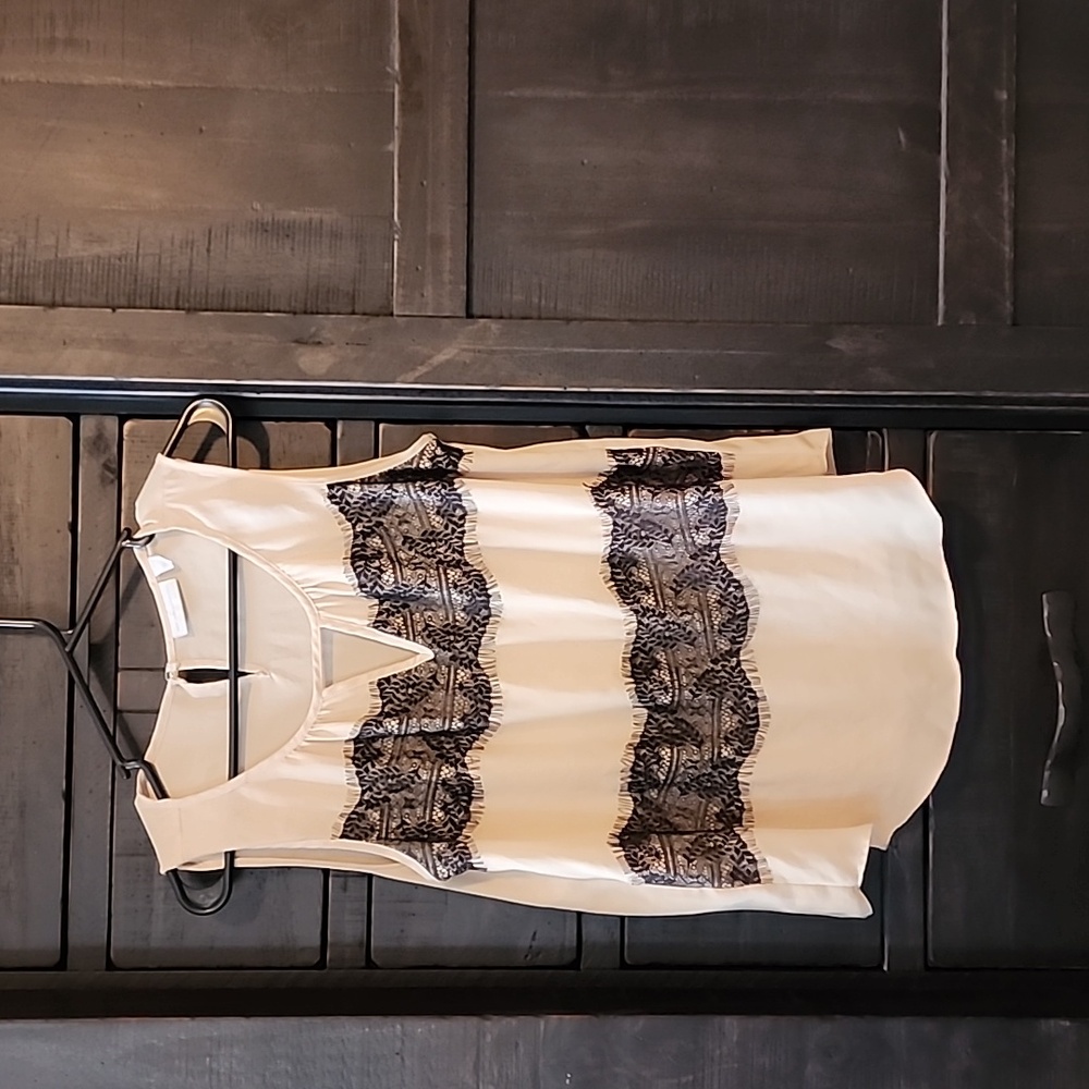 Woman's top